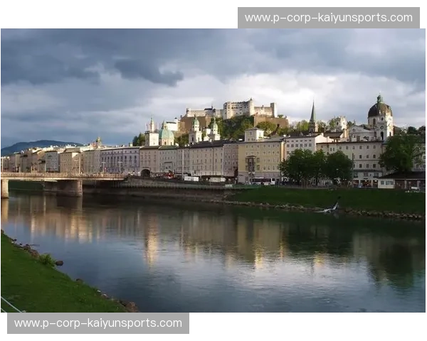 蔚蓝海岸的诗与远方：希腊对决西班牙，一场地中海的浪漫交响